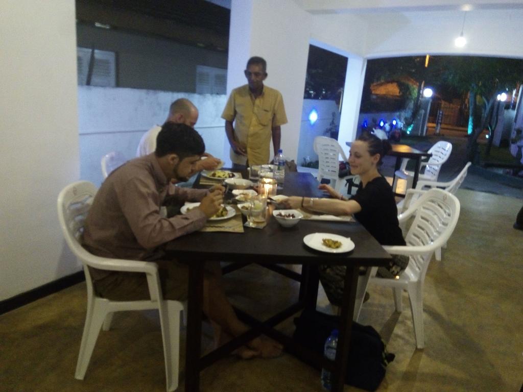 The Sea House Hotel Kudapaduwa Exterior foto